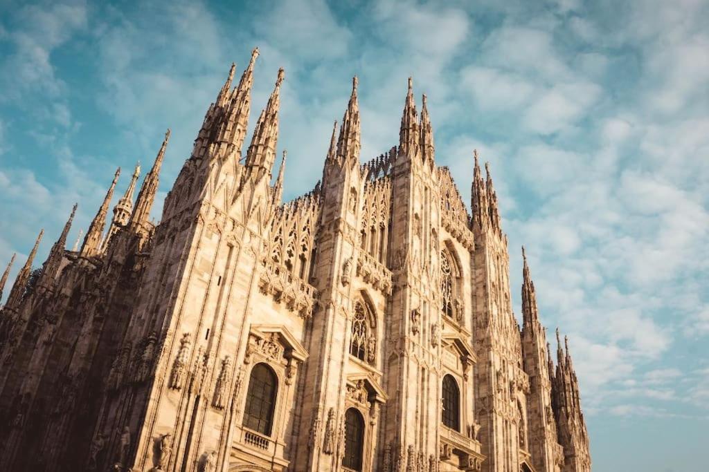 Linate Airport Elegant Suite,Tram 1 Minute Away Milan Exterior photo